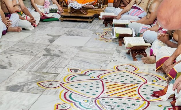 Photo of Sri Yadugiri Yathiraja Mutt