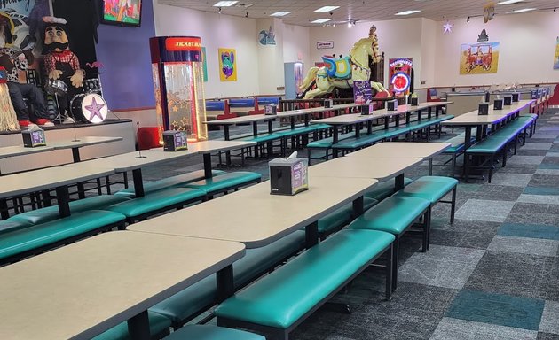 Photo of Chuck E. Cheese