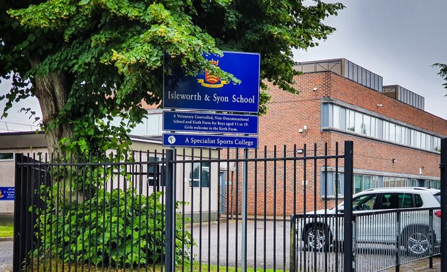 Photo of Isleworth & Syon School