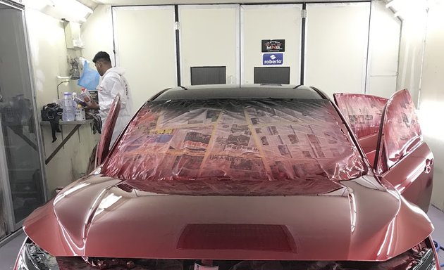 Photo of Car Painting Air Brush
