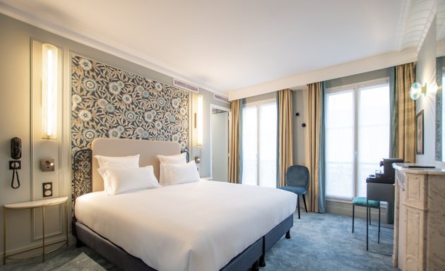 Photo de ELSA, Hôtel Paris 17 avec vue sur l'Arc de Triomphe