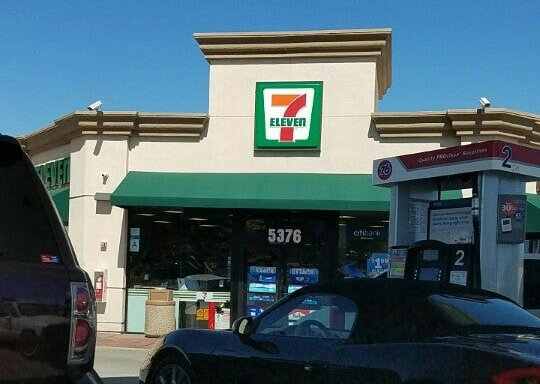 Photo of 7-Eleven