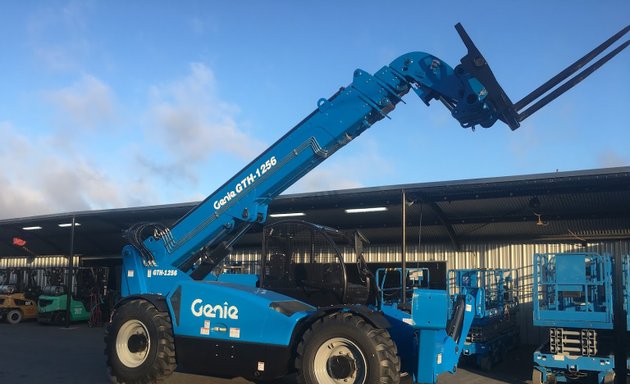 Photo of Globe-Bay Area Forklift