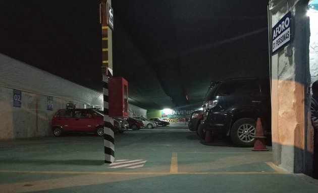 Foto de Estacionamiento Dinamar Parking