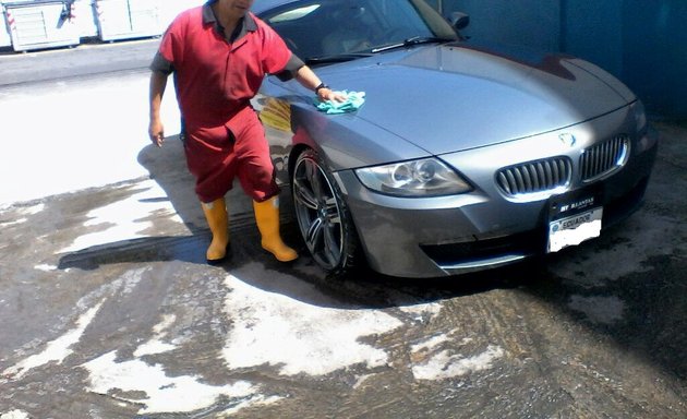 Foto de Lavadora y Lubricadora Automotriz Rapid Wash 2