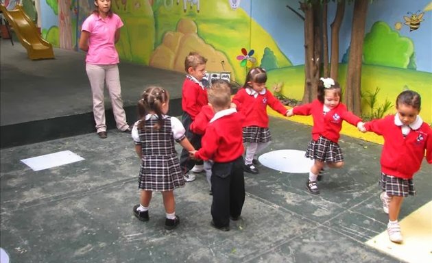 Foto de Kinder Preescolar Guardería y Maternal Colegio Camelot
