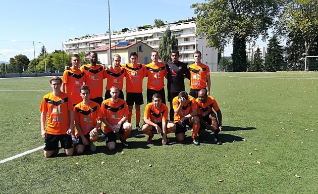 Photo de Football Club Croix Roussien