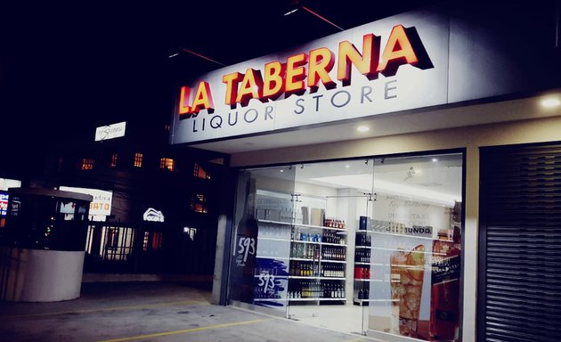 Foto de La Taberna liquor store