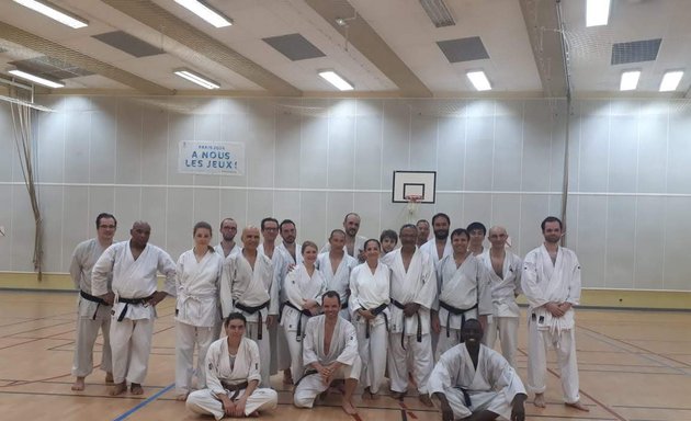 Photo de France Shotokan Paris - Club de Karaté - Ecole de Maître Ohshima