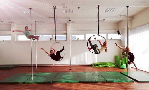 Foto von POLEFIT -Euer Studio in Graz für Pole Dance, Aerial Hoop und Fitnesskurse