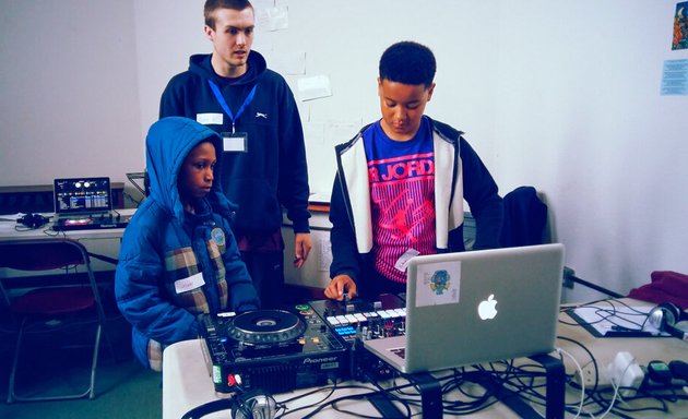 Photo of DJ School UK