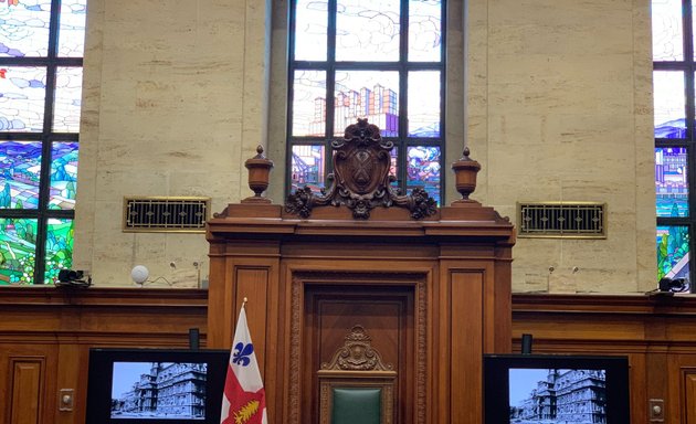 Photo of Montreal City Hall