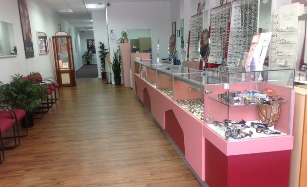 Photo of cn Vision Care inc