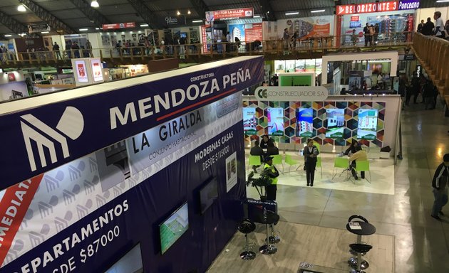 Foto de Conjunto Habitacional La Giralda