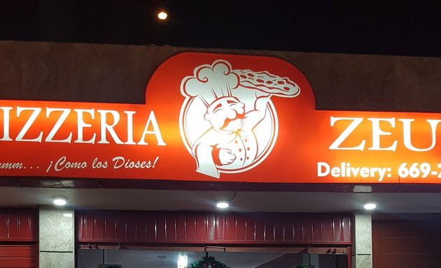 Foto de Pizzeria Zeus y más