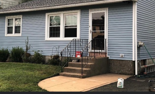 Photo of Tomes roofing and siding.