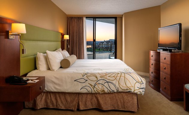 Photo of Victoria Regent Waterfront Hotel & Suites