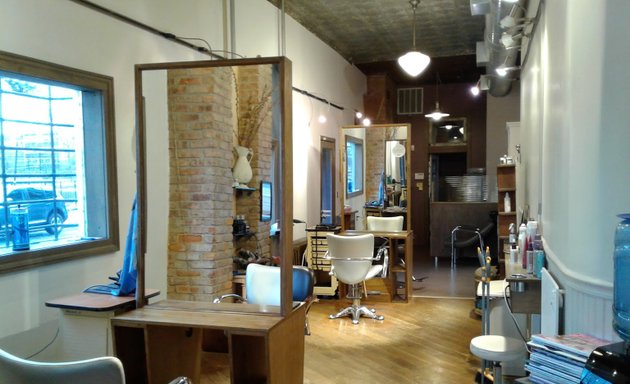 Photo of mousey brown salon