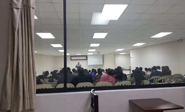 Foto de Salon Del Reino De Los Testigos De Jehová