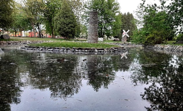 Photo of Parc LaSalle swimming pool