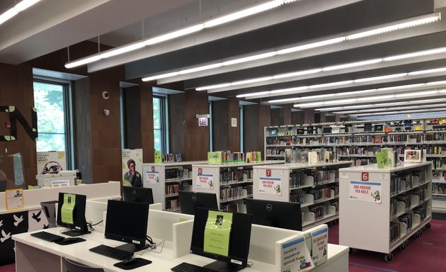 Photo of Back of the Yards Branch, Chicago Public Library