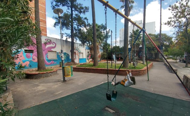 Foto de Plaza Parque - Juegos Para Niños