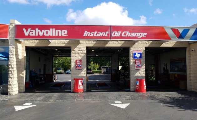 Photo of Valvoline Instant Oil Change