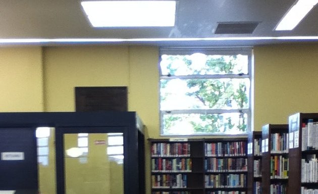Photo of Queens Public Library at Woodhaven