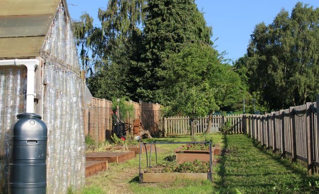 Photo of Hempshill Hall Primary School