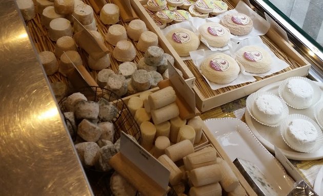 Photo de Julhès Paris - Charonne Fromagerie