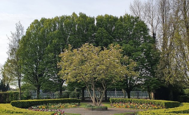 Photo of Pembroke Gardens