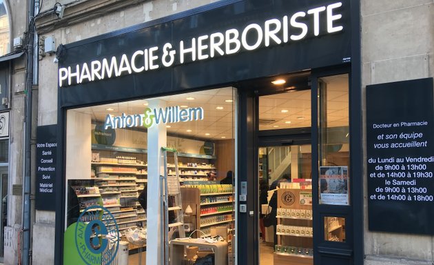 Photo de Pharmacie du Square Verdrel Anton&Willem - Herboristerie