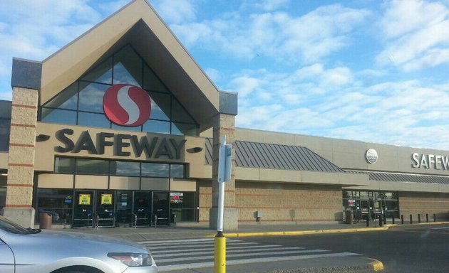 Photo of Safeway Meadowlark