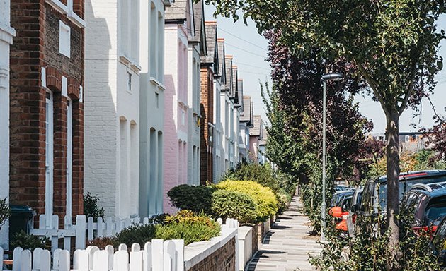 Photo of Marsh & Parsons Barnes Estate Agents