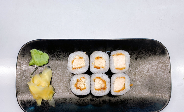 Photo de Long Phu Emoji Sushi