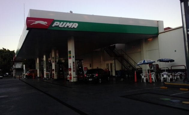 Foto de Estacion de Servicios Puma - Junin y Formosa