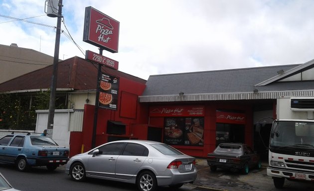 Foto de Pizza Hut La Basílica