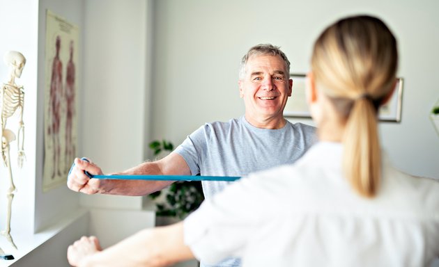 Photo of Laura Yoga Physio