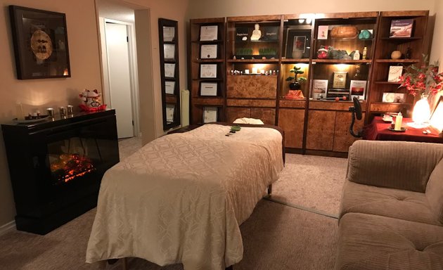 Photo of The Art of Massage- Essential Healing (Jackie Hunter, Registered Massage Therapist)