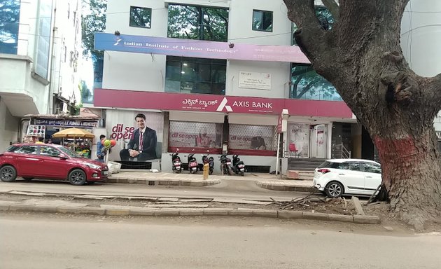 Photo of Axis Bank