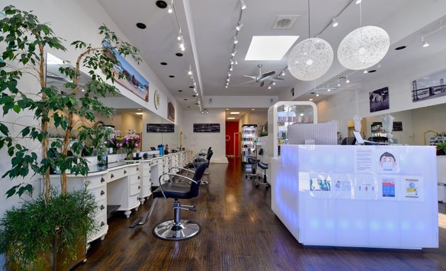 Photo of bubble pop electric salon