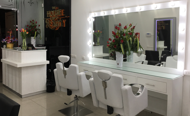 Foto de The House Of Beauty - Urban Salon