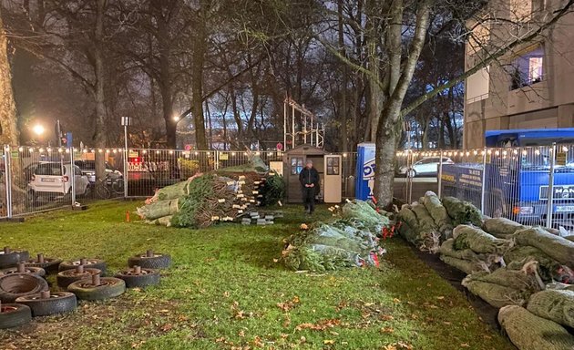 Foto von Christbaumdealer Alt-Bogenhausen Weihnachtsbaumverkauf Filiale Mauerkircherstrasse / Kufsteiner Platz