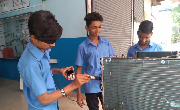 Photo of MaxCool (Air Conditioning Servicing and Repairing)