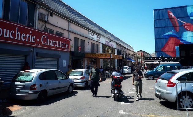 Photo de Marché aux Puces Cap Pinède