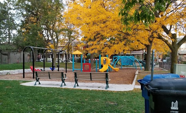 Photo of Pelham Avenue Playground