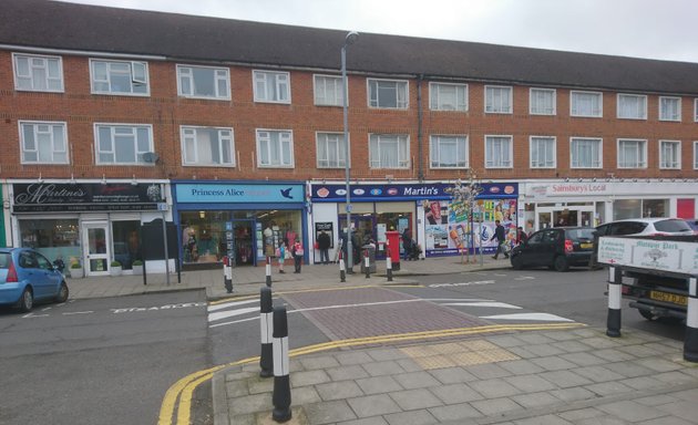 Photo of North Parade Post Office