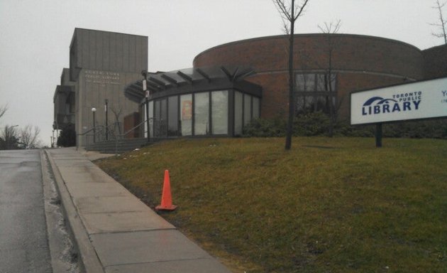 Photo of Toronto Public Library - York Woods Branch
