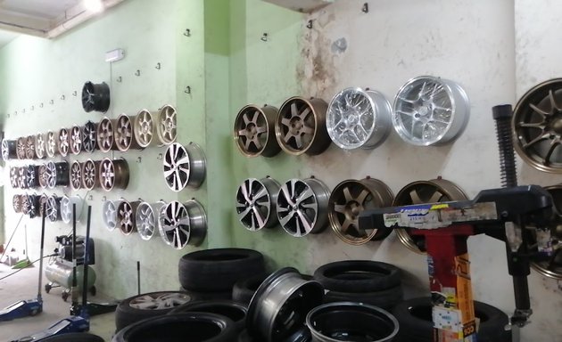 Photo of Zakwan Wheels & Tyres