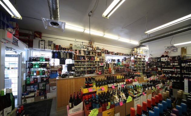 Photo of Crown Liquor